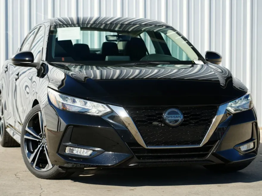 2020 Nissan Sentra SR photo 1