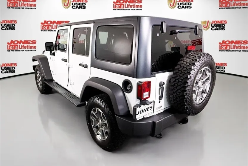 2017 Jeep Wrangler Unlimited Rubicon photo 1