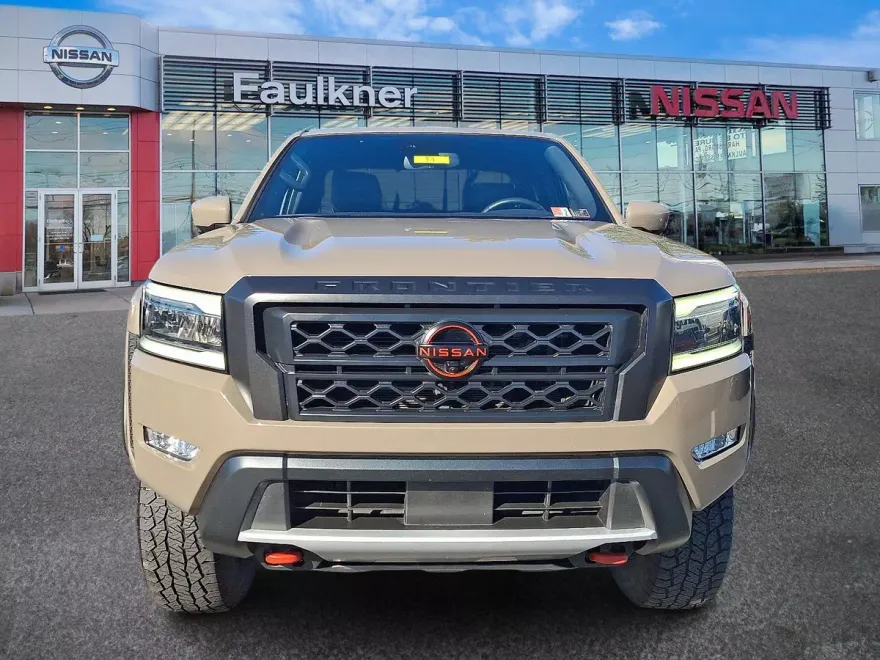 2022 Nissan Frontier Crew Cab PRO-4X photo 1