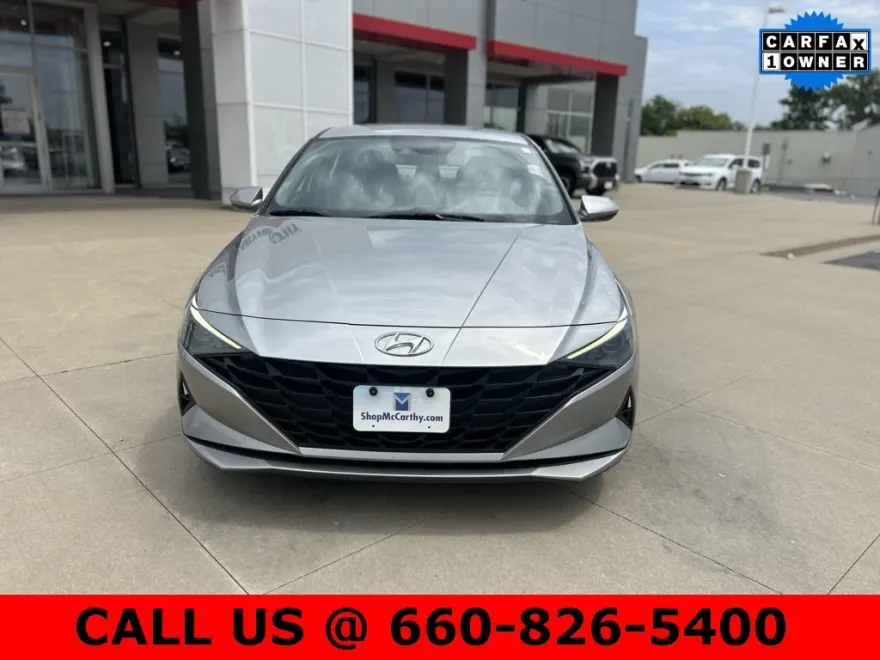 2023 Hyundai Elantra SEL photo 1