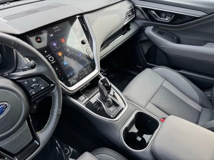 2025 Subaru Outback Onyx Edition XT photo 1