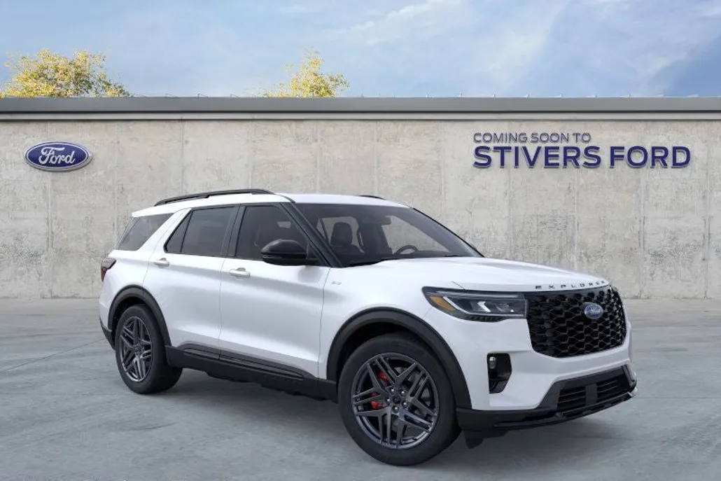 2025 Ford Explorer ST-Line photo 1