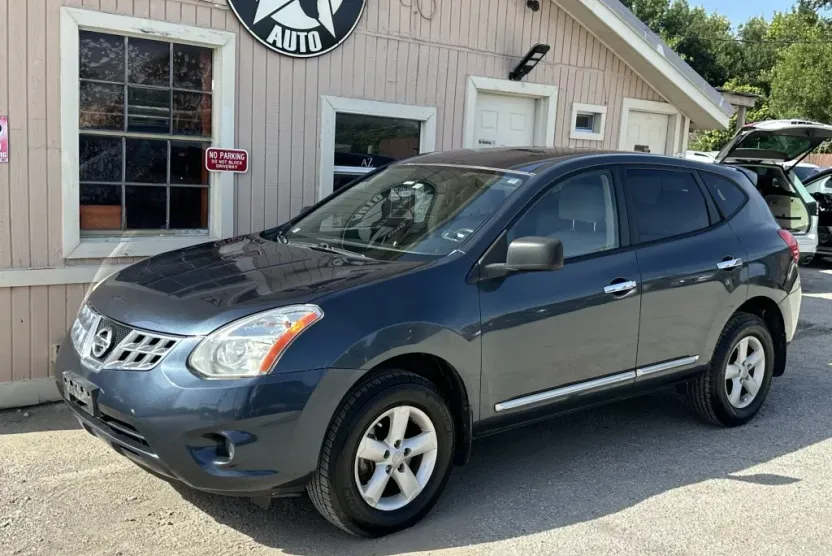 2016 Nissan Rogue SL photo 1