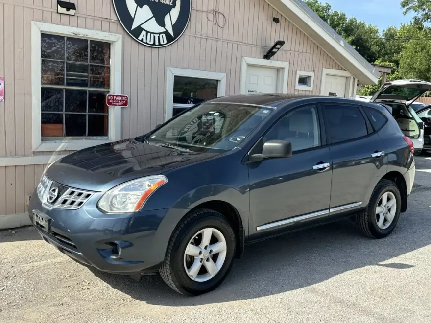 2016 Nissan Rogue SL photo 1