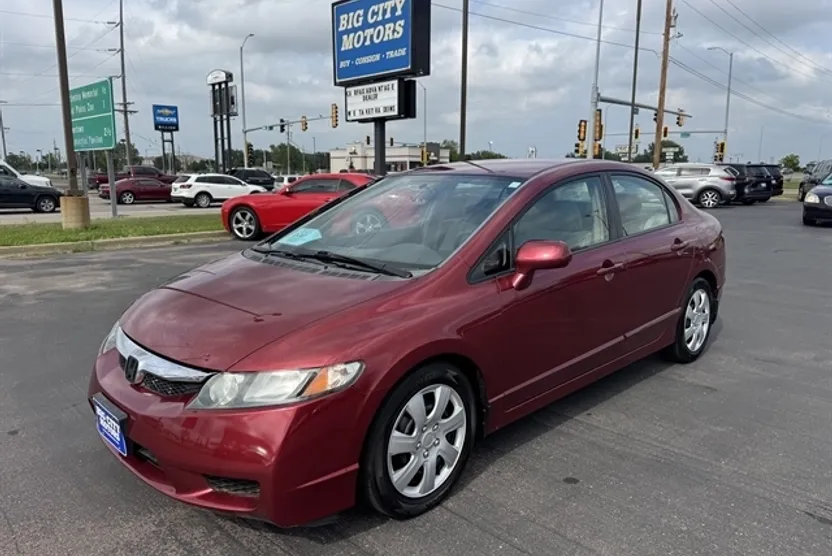 2011 Honda Civic LX photo 1