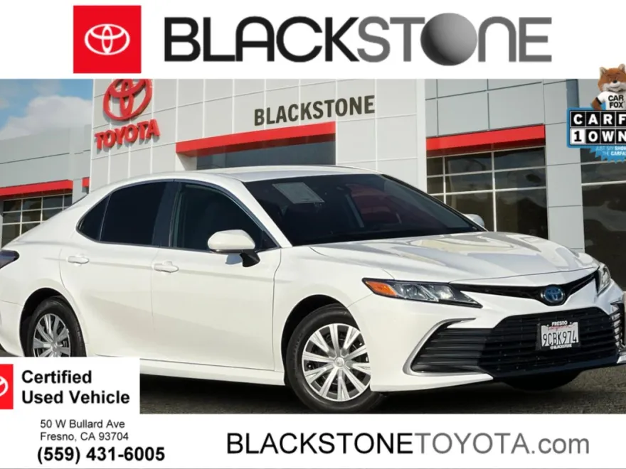 2022 Toyota Camry Hybrid LE photo 1