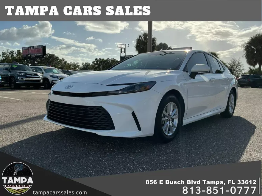 2025 Toyota Camry Hybrid LE photo 1