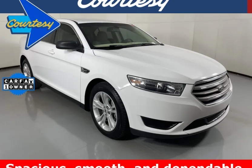 2018 Ford Taurus SE photo 1