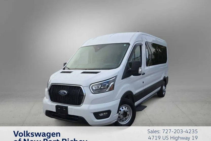 2023 Ford Transit Passenger XLT photo 1