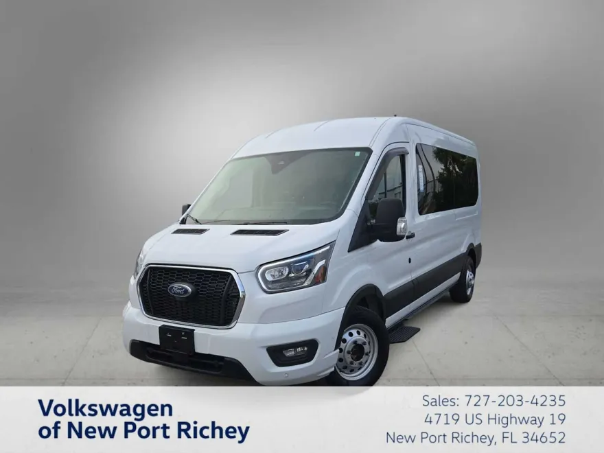 2023 Ford Transit Passenger XLT photo 1