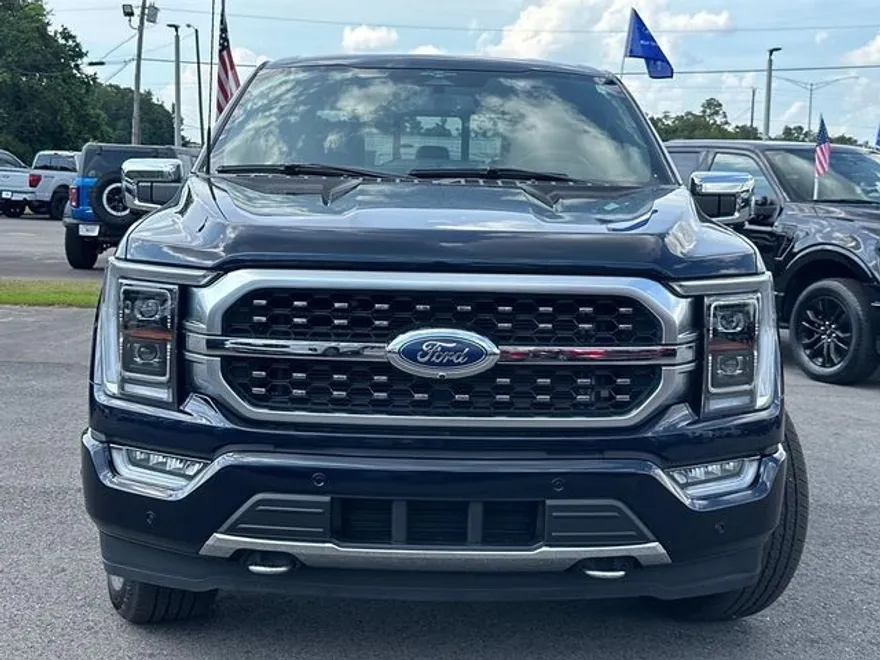 2023 Ford F-150 Platinum photo 1