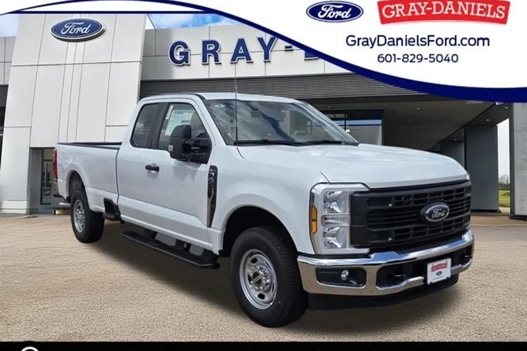 2025 Ford F-250 photo 1