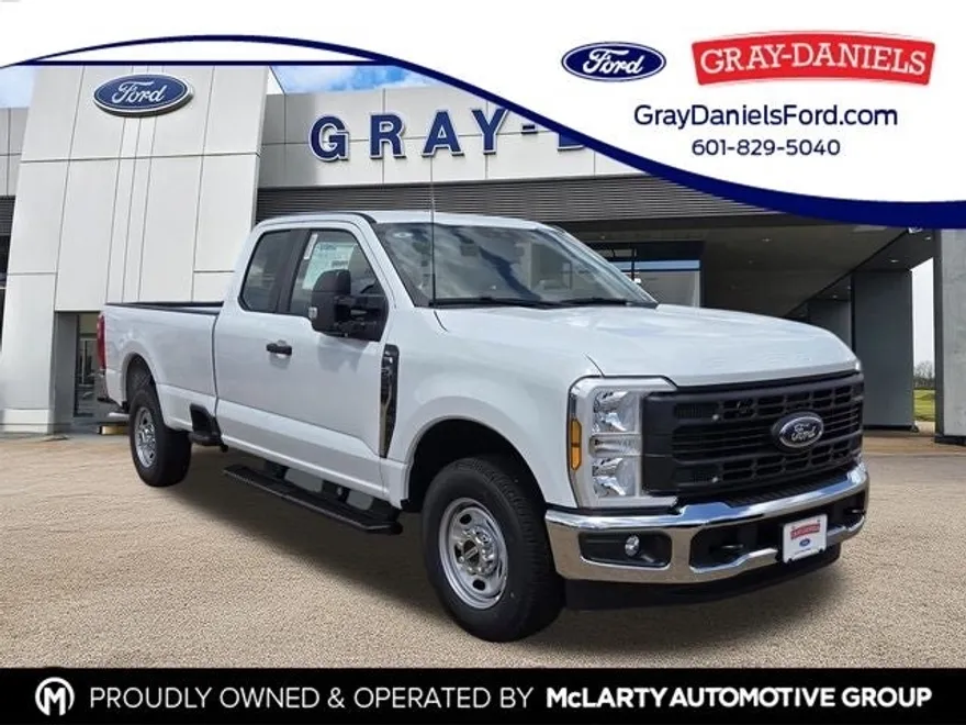 2025 Ford F-250 photo 1