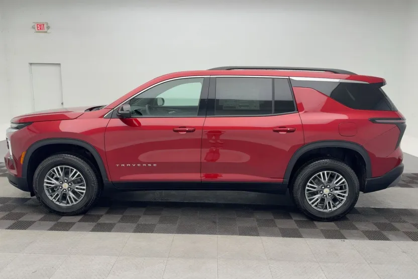 2026 Chevrolet Traverse photo 1