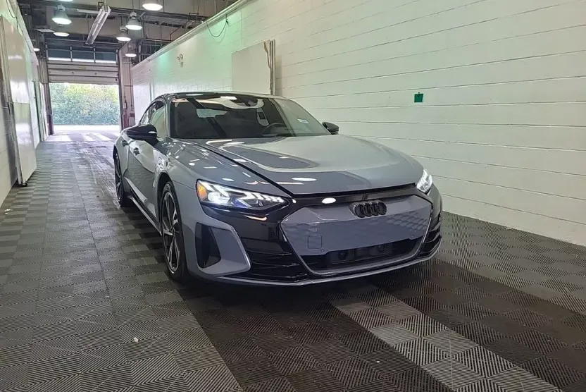 2023 Audi e-tron GT Premium Plus photo 1