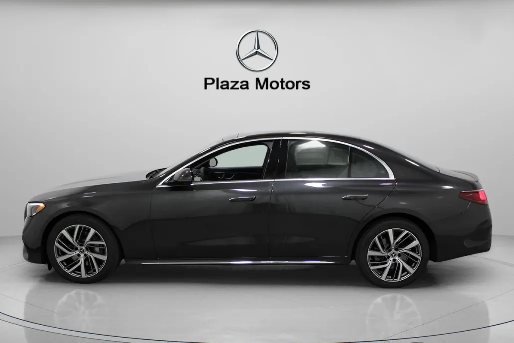 2025 Mercedes Benz E 350 4MATIC Sedan photo 1