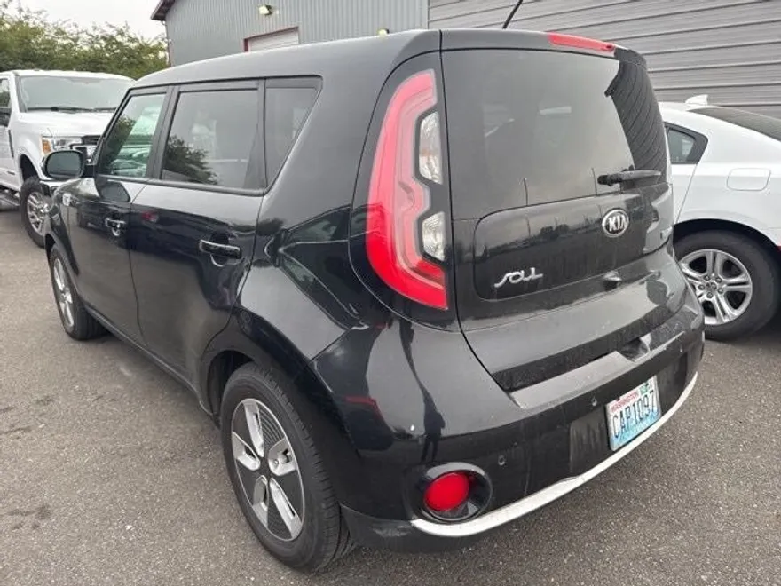 2017 Kia Soul EV Plus photo 1