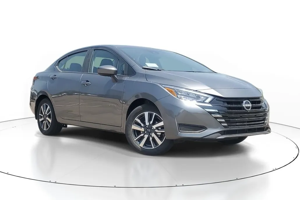 2025 Nissan Versa SV photo 1