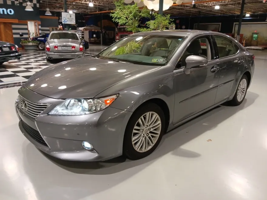 2014 Lexus ES 350 photo 1