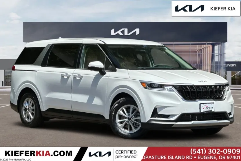 2024 Kia Carnival LX photo 1