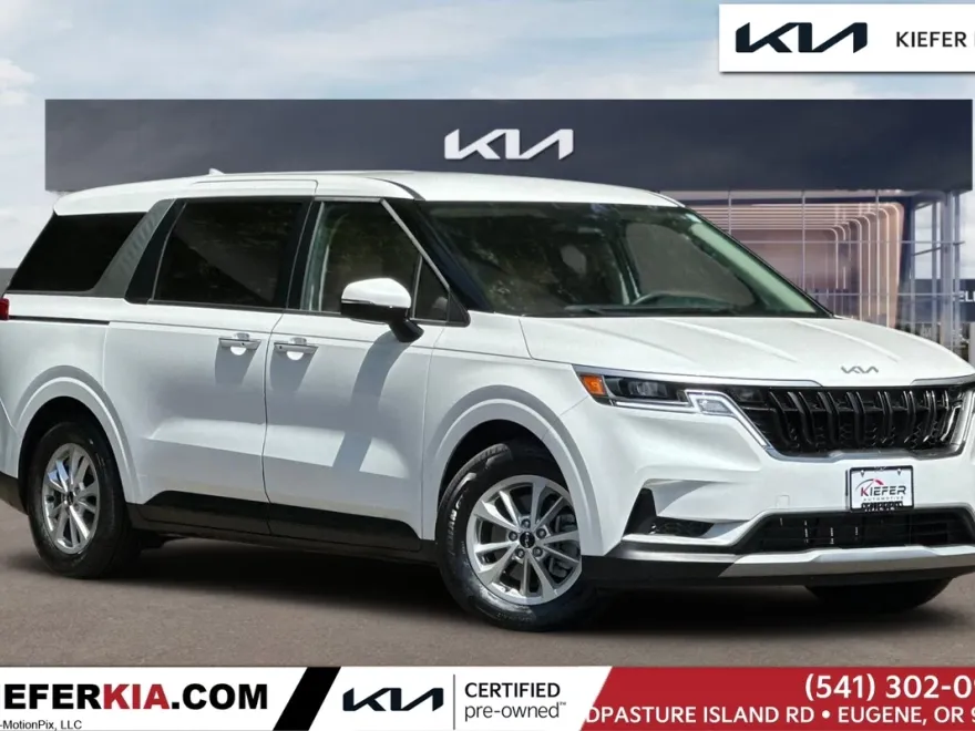 2024 Kia Carnival LX photo 1