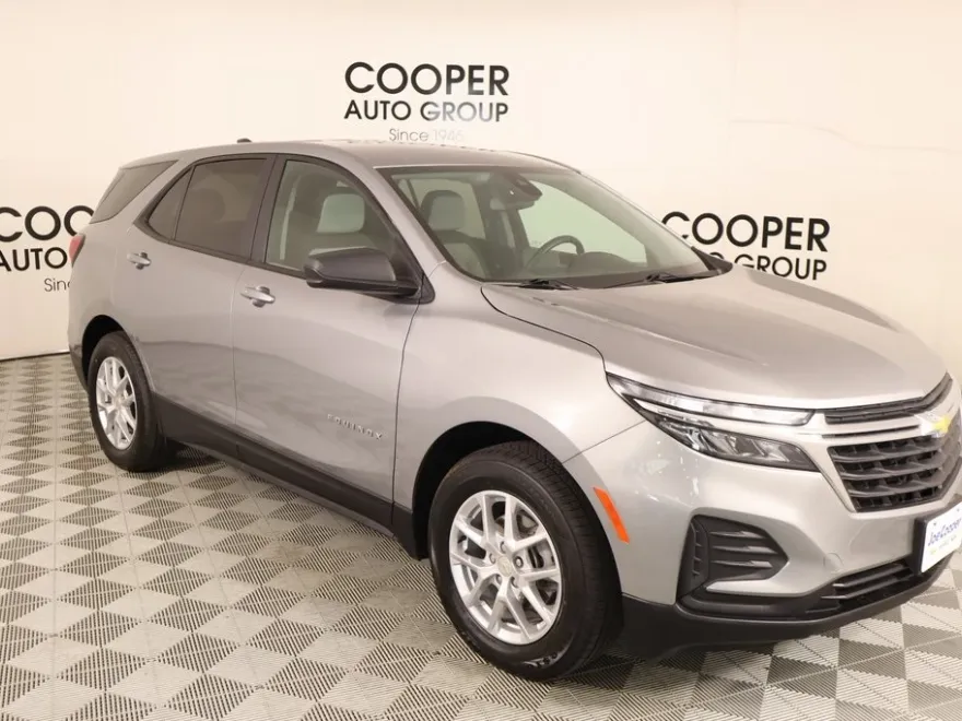 2024 Chevrolet Equinox LS photo 1