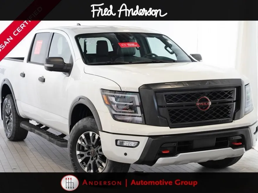 2024 Nissan Titan PRO-4X photo 1