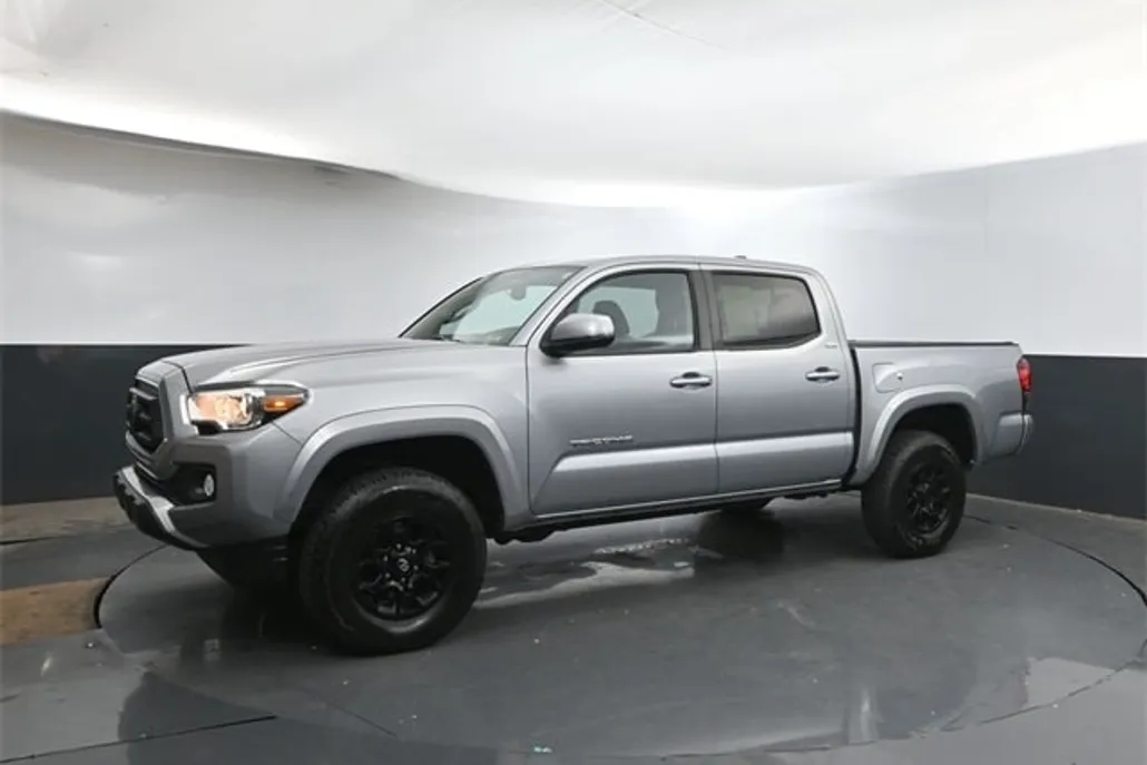 2020 Toyota Tacoma SR5 photo 1
