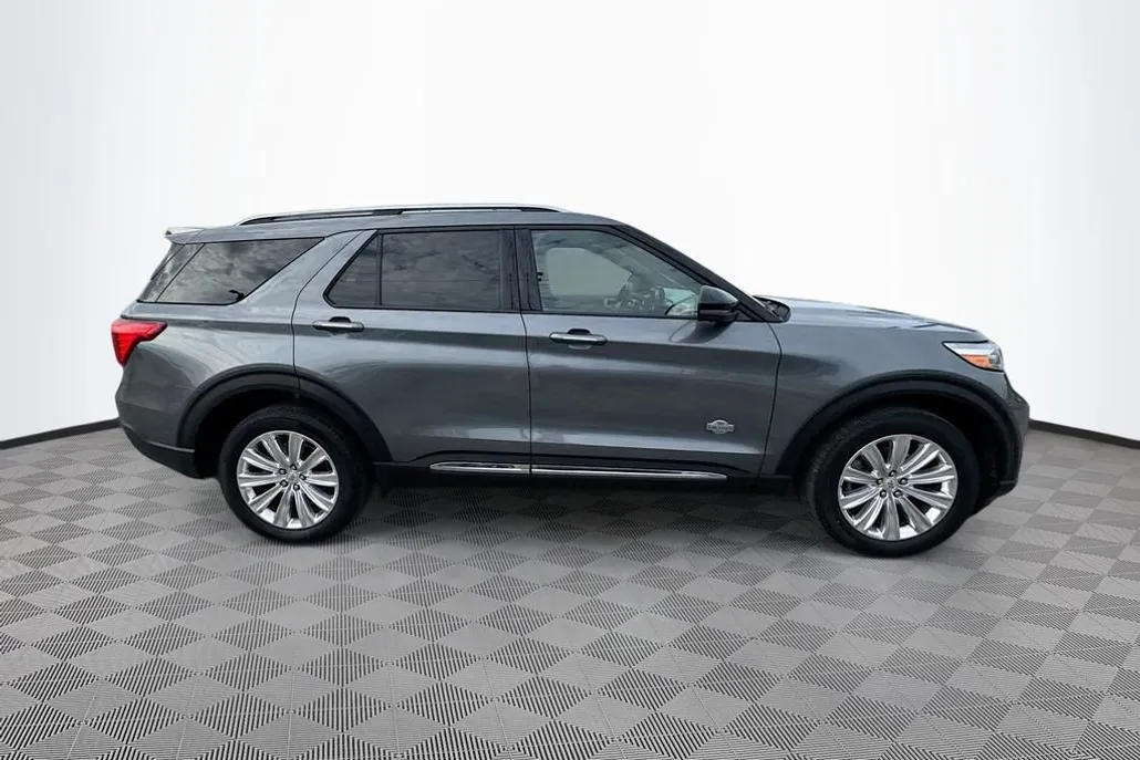 2022 Ford Explorer King Ranch photo 1