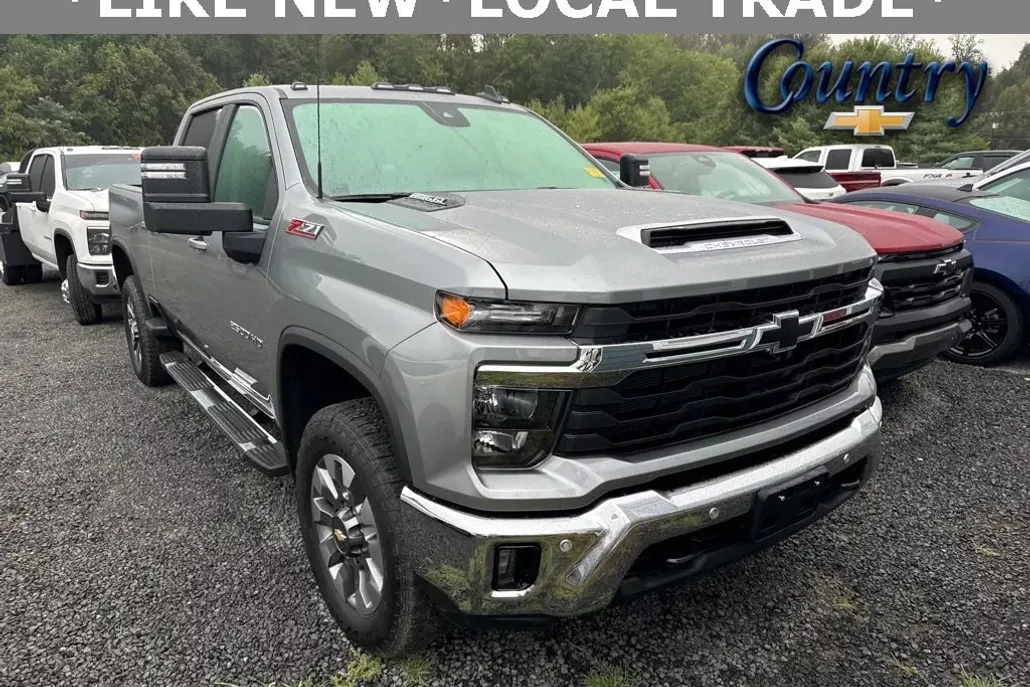 2025 Chevrolet Silverado 2500HD LT photo 1