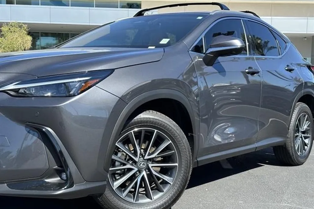 2025 Lexus NX 350h Premium photo 1