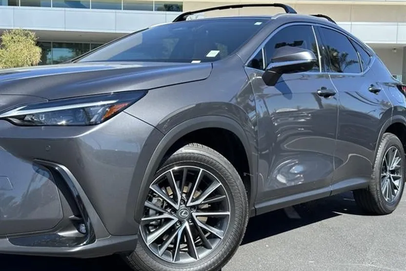 2025 Lexus NX 350h Premium photo 1