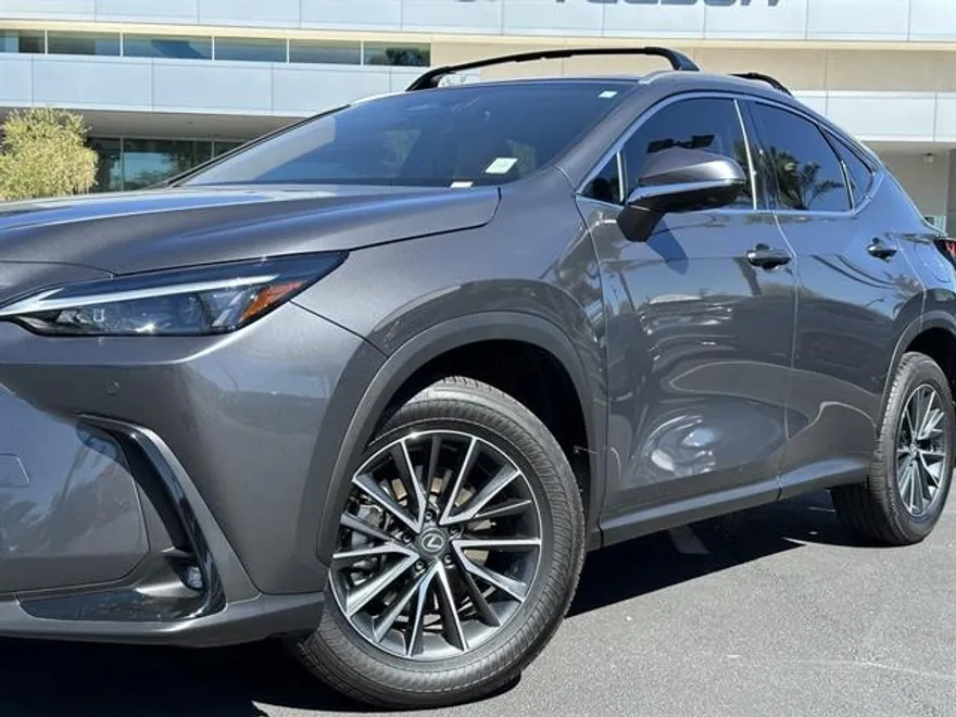 2025 Lexus NX 350h Premium photo 1