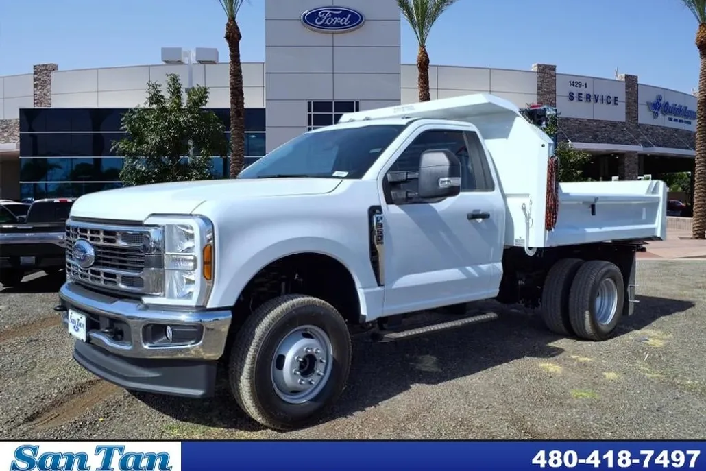 2024 Ford F-350 XL photo 1