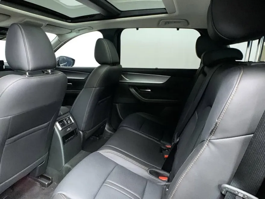 2025 Mazda CX-70 Plug-in Hybrid Premium photo 35