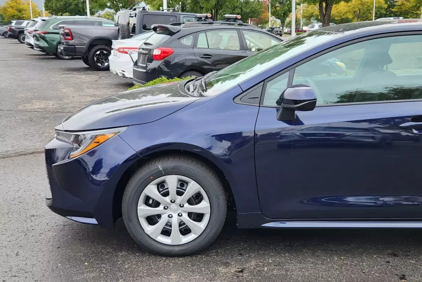 2026 Toyota Corolla LE photo 1
