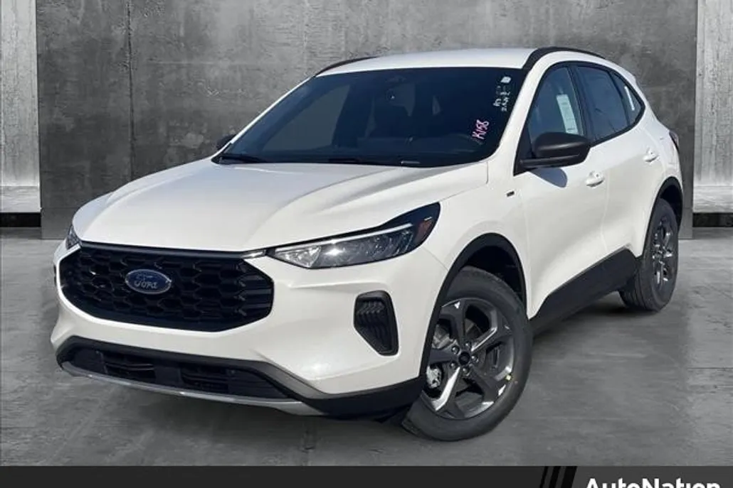 2025 Ford Escape ST-Line photo 1