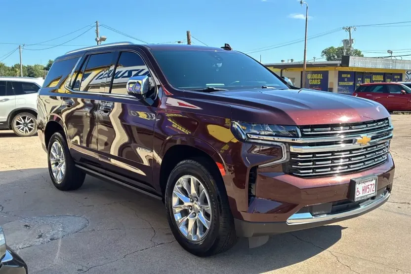 2022 Chevrolet Tahoe Premier photo 1