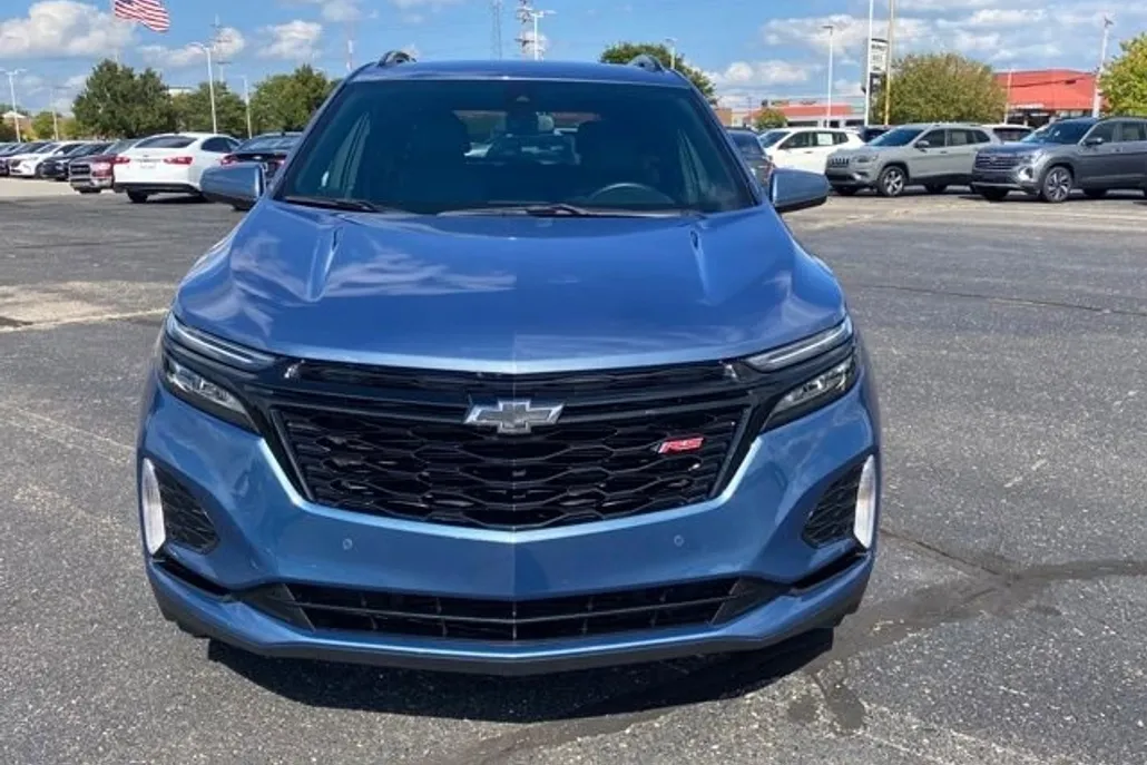 2024 Chevrolet Equinox RS photo 1