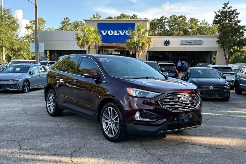 2023 Ford Edge Titanium photo 1