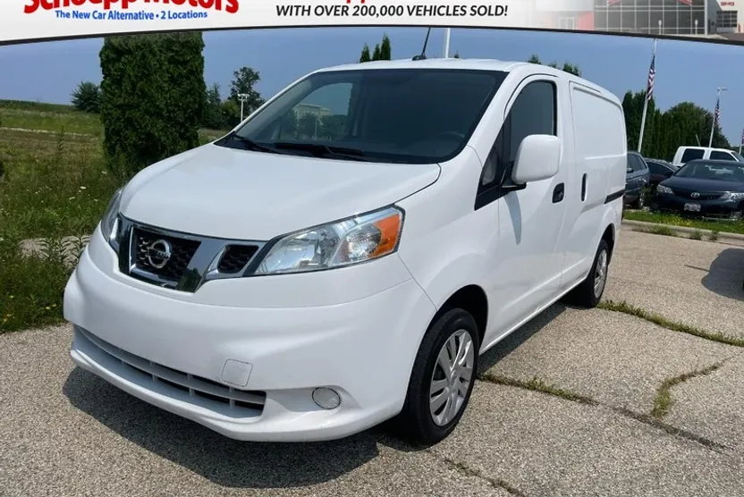 2020 Nissan NV200 SV photo 1