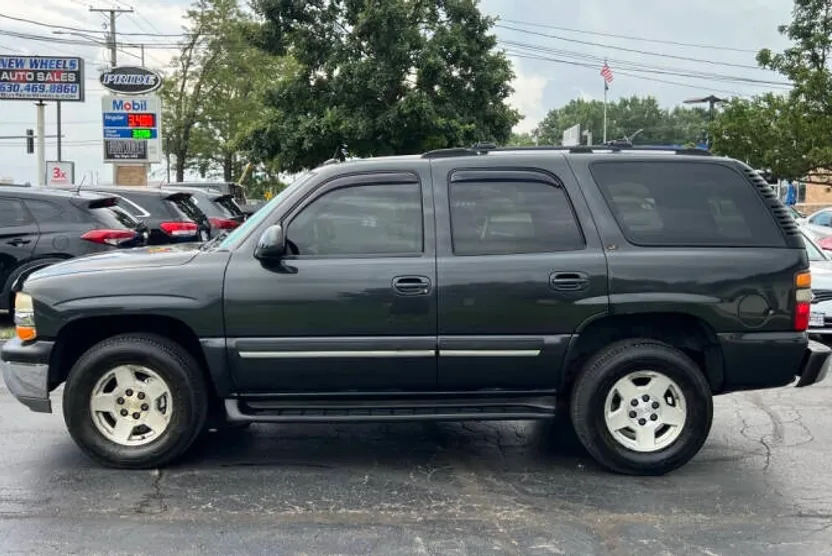 2004 Chevrolet Tahoe LT photo 1