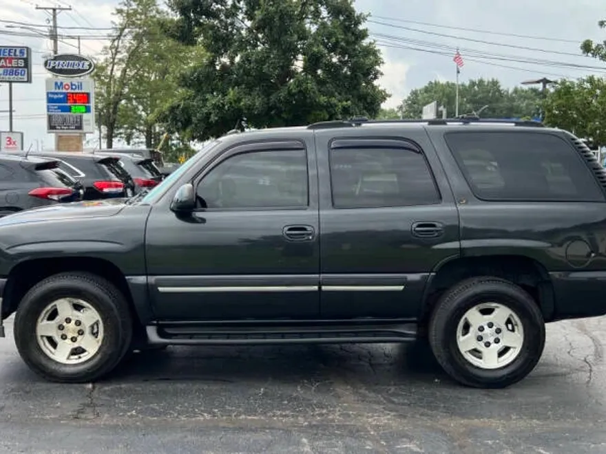 2004 Chevrolet Tahoe LT photo 1