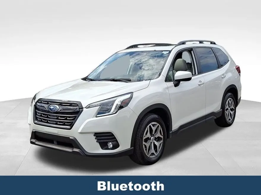 2024 Subaru Forester Premium photo 1
