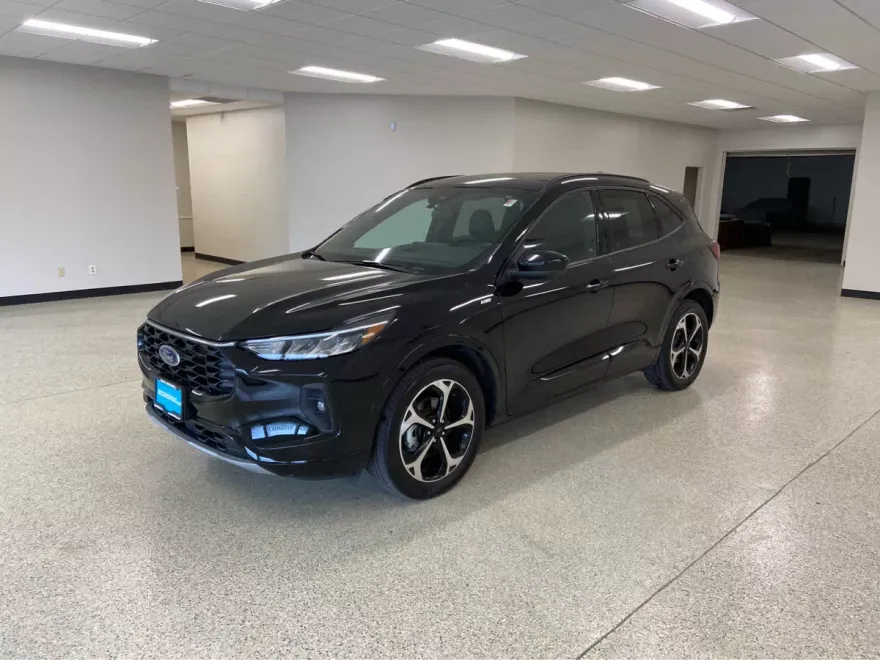 2023 Ford Escape ST-Line Select photo 1