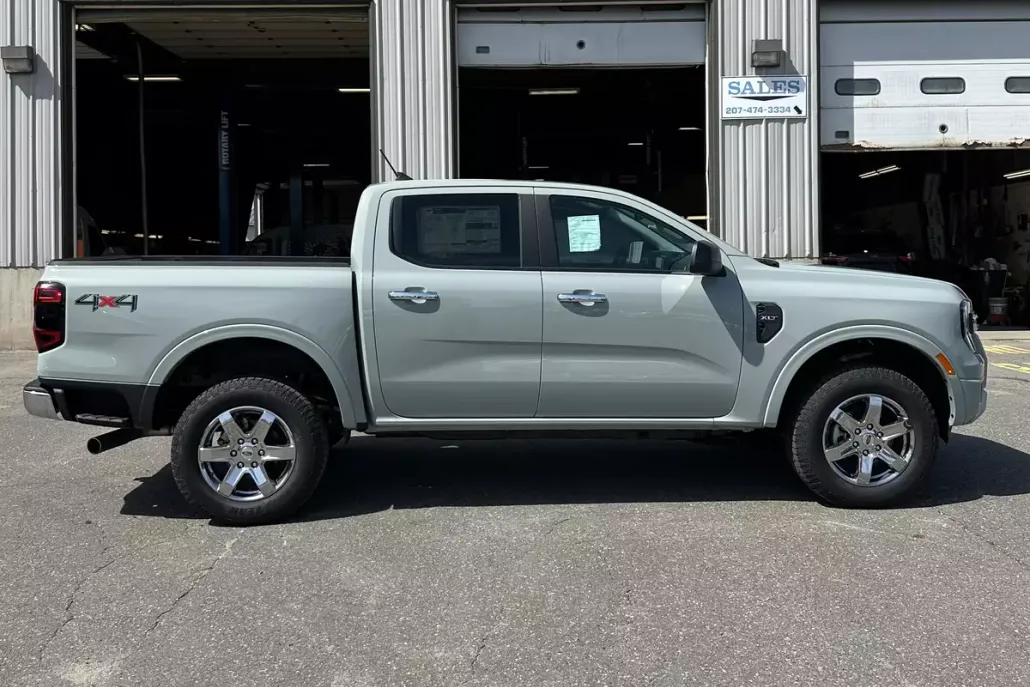 2024 Ford Ranger XLT photo 1