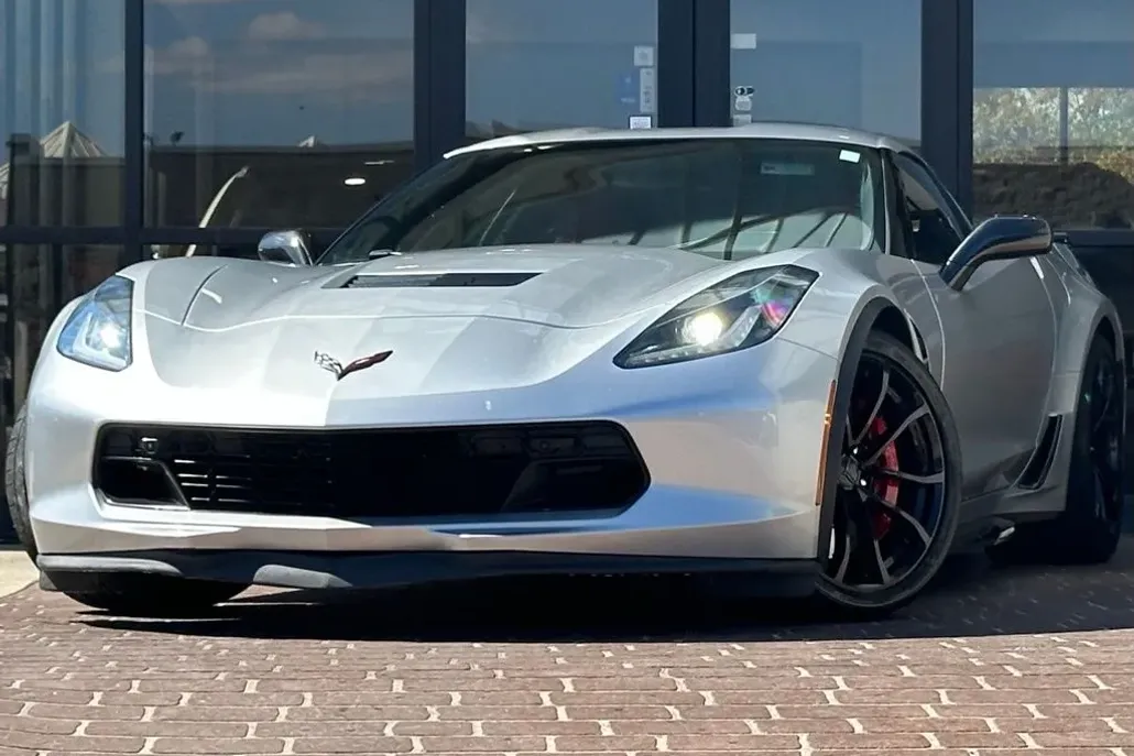 2017 Chevrolet Corvette Grand Sport 2LT photo 1