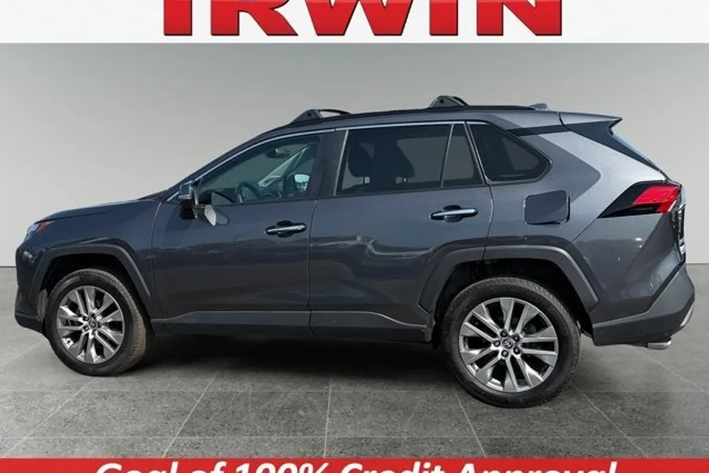 2023 Toyota RAV4 Limited photo 1