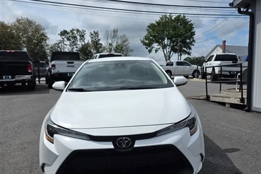 2020 Toyota Corolla L photo 1