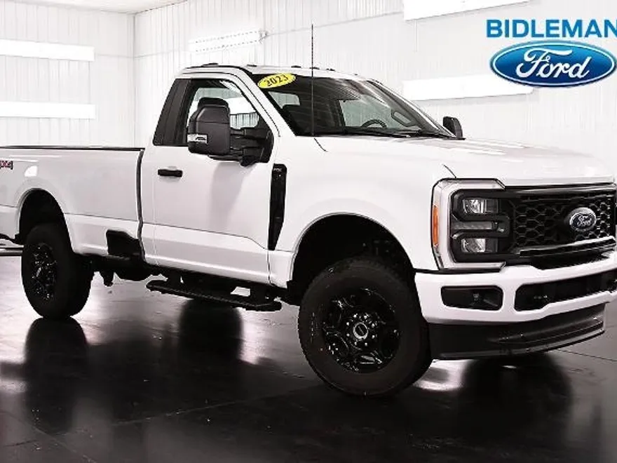 2023 Ford F-350 XL photo 1